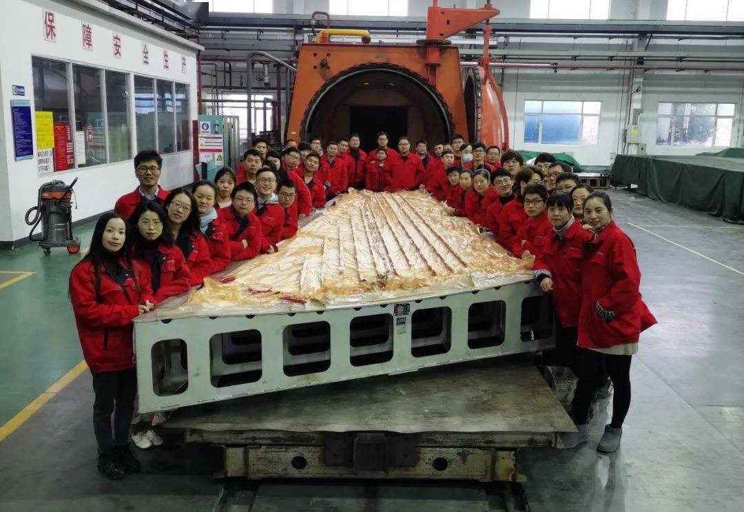 爱游戏app下载 -拉力赛夜战：钱塘飞鹰队鏖战荆楚犀牛队，速度优势明显临场应变见真章的简单介绍