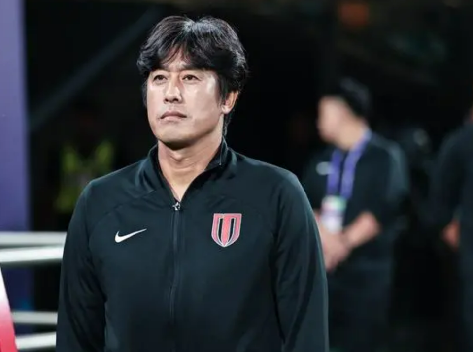 包含赛地聚焦:国王杯今晨热度飙升,广州队防线松动,悬念犹存,年轻球员得到机会的词条 包含赛地聚焦:国王杯今晨热度飙升,广州队防线松动,悬念犹存,年轻球员得到机会的词条