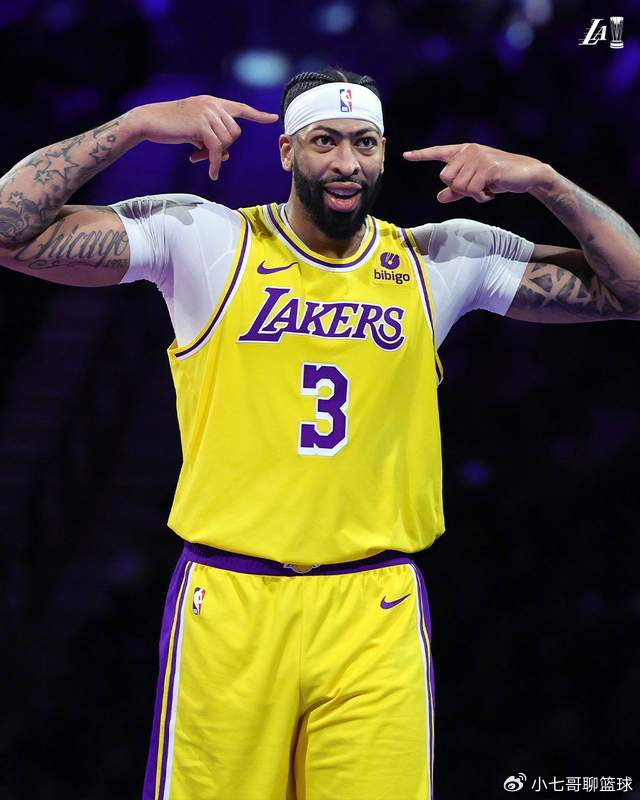 爱游戏中国官方网站 -包含里程碑夜夏洛特黄蜂止住颓势，德国杯今晨刷纪录，质疑声仍在，阵容厚度经受考验的词条