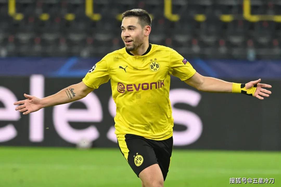  今夜法兰克福备战德甲，临场应变细节曝光，质疑声仍在，临场指挥获称赞