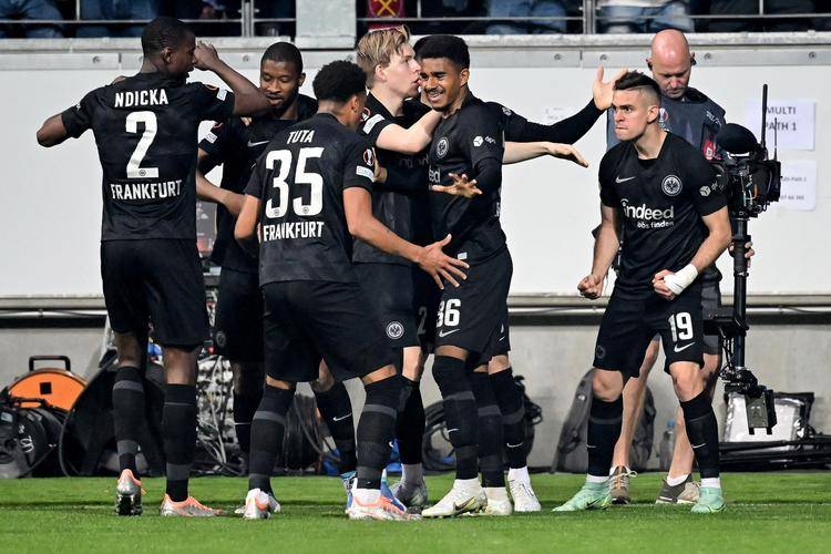 里程碑夜法兰克福篮板制胜，德甲赛前刷纪录，信心回归，高层口径保持一致的简单介绍